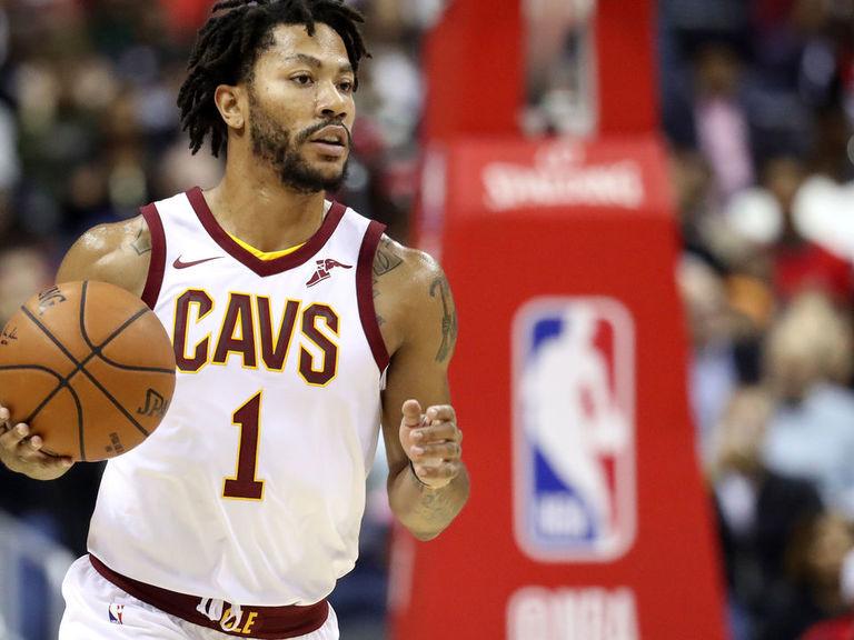 2 сейчас играет. Деррик Роуз молодой. Деррик Арден. Derrick Rose с Кубком. Деррике Белл.