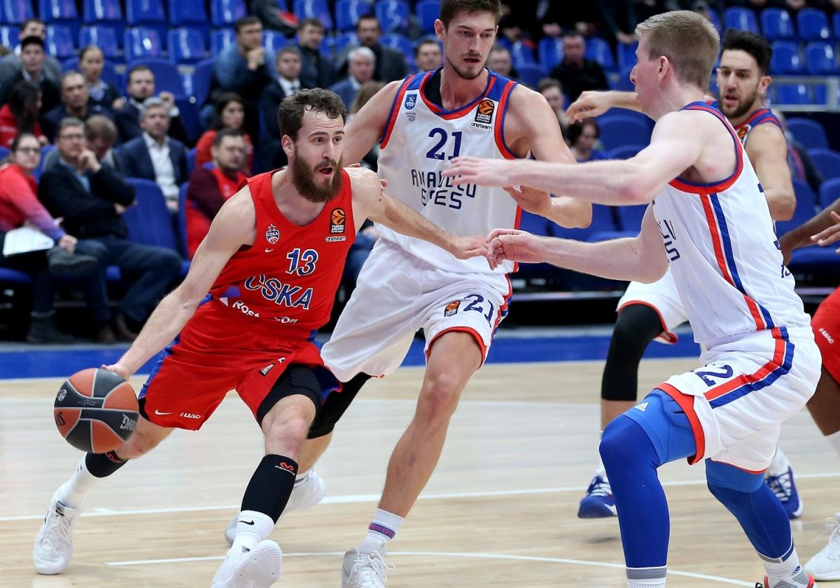 5 баскетболистов. Анадолу Эфес разыгрывающий. Sergio Rodriguez Euroleague.