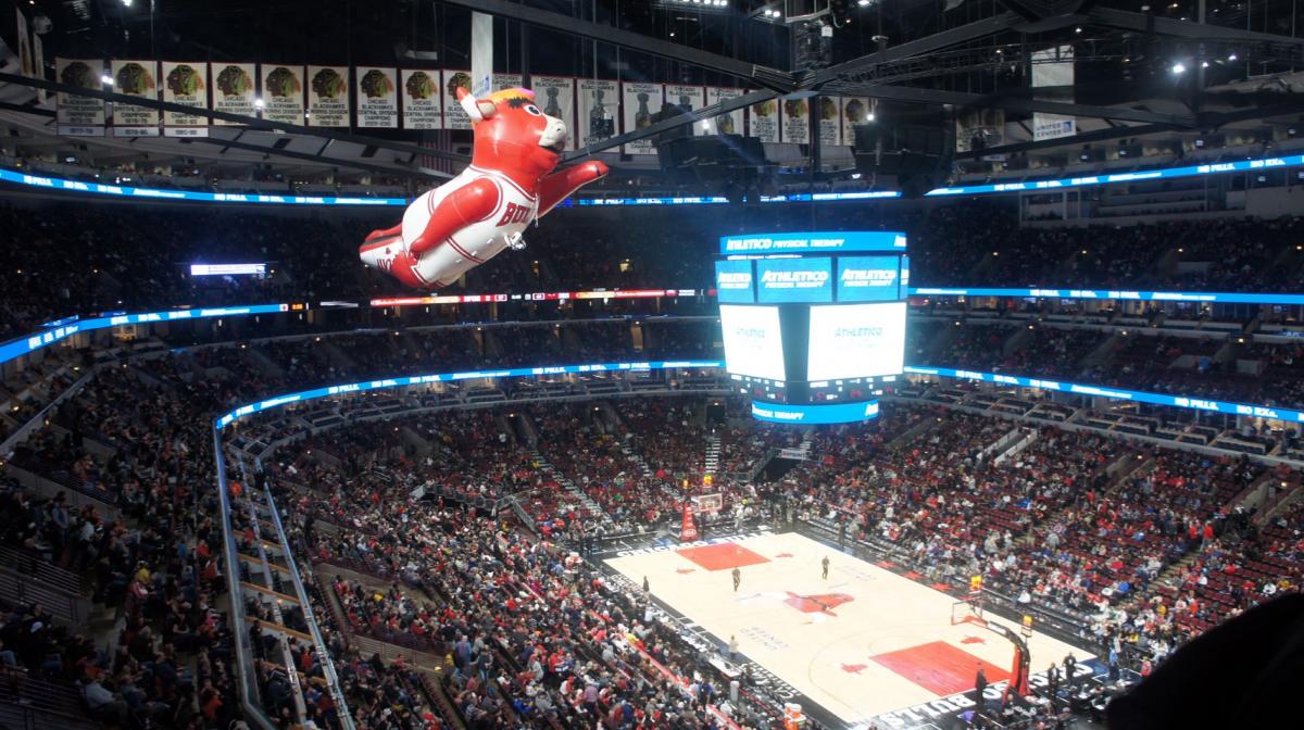 Unite center. Юнайтед центр Чикаго. Chicago bulls Arena. Юнайтед центр Арена. Chicago bulls Stadium.