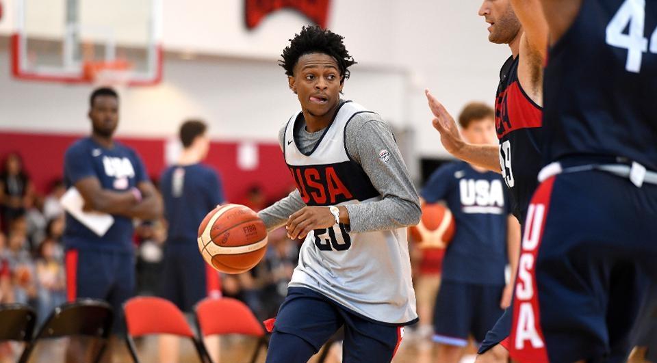 Nba счет. Деарон Фокс баскетболист. Сборная США по баскетболу. De'Aaron Fox. Сборная США по физике.