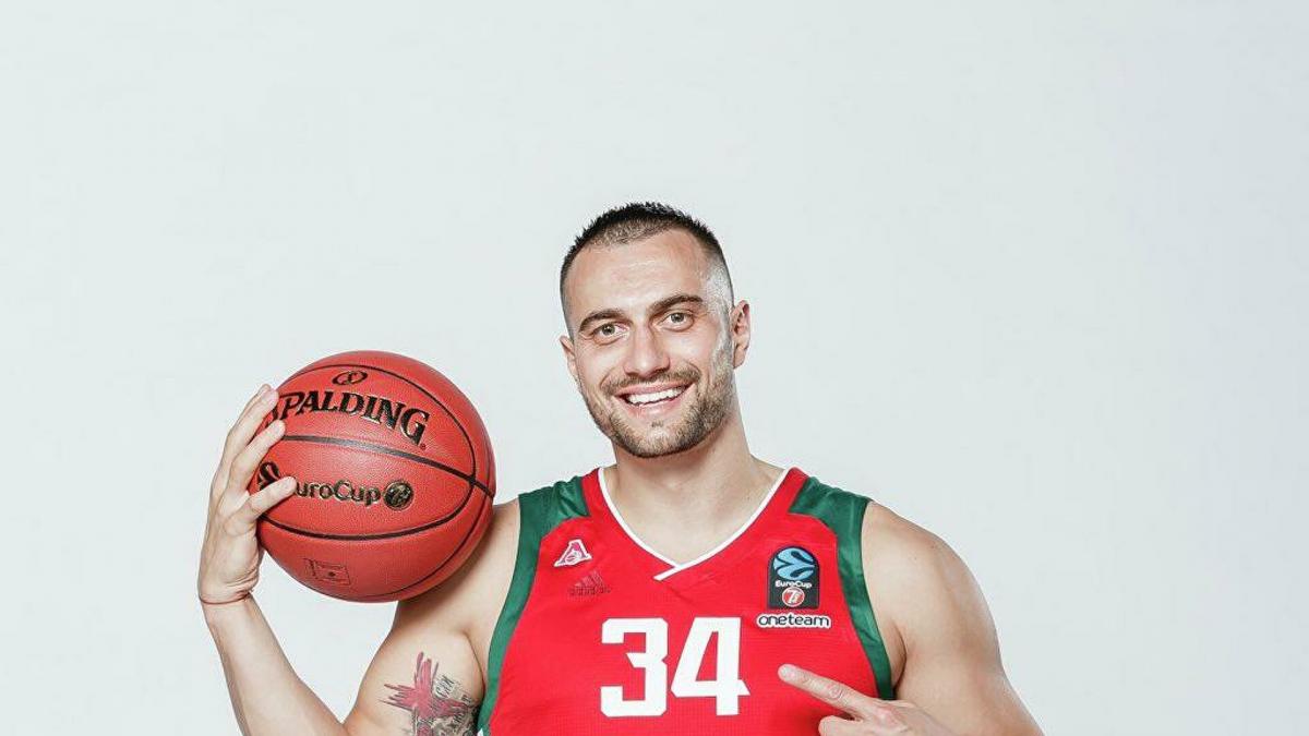 Иван Паунич баскетболист