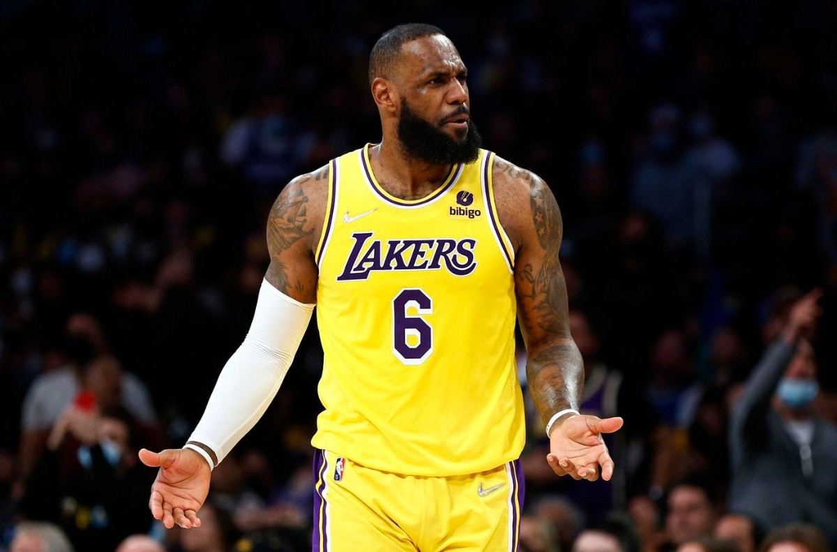 Скореры нба. LEBRON James 2022 Lakers. Лучшие СКОРЕРЫ НБА. MVP баскетбол. Лейкерс Шарлотт прогноз.