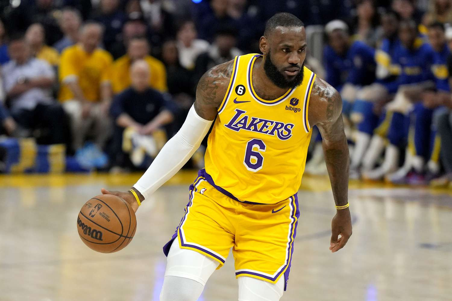 LEBRON James Lakers