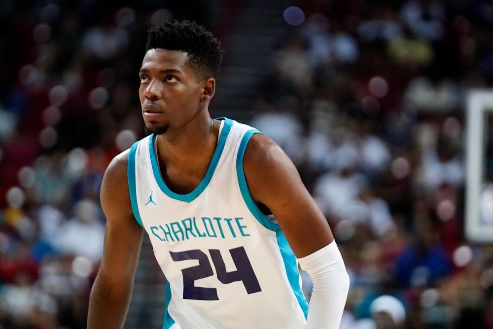 Charlotte Hornets форма